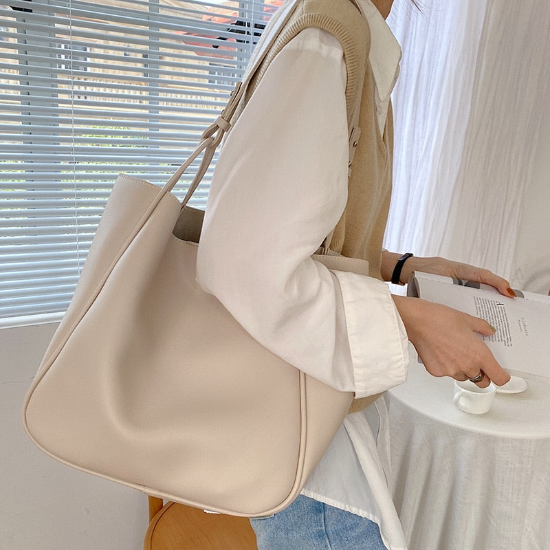 👜 Trend Large Capacity Female Shoulder Bag: Fashion Meets Function